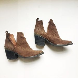 Free People/Jeffrey Campbell Hunt The Plains Boots
